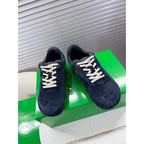 B0T*EGA VENE*A SNEAKERS BV043