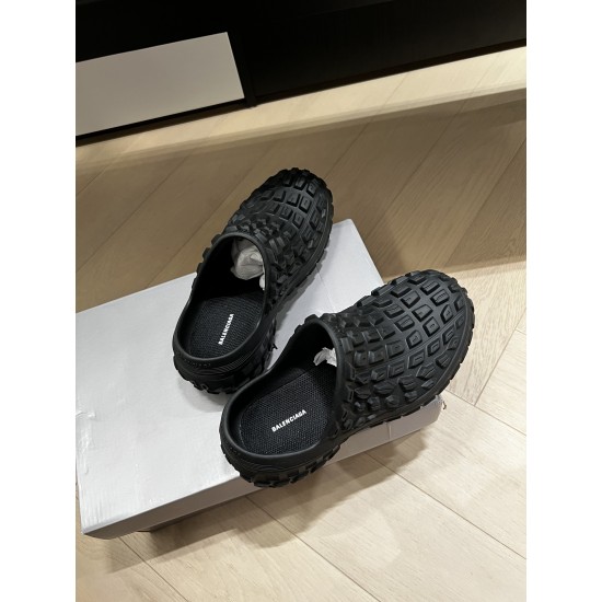 Ba1en*iaga Slippers BBS-025