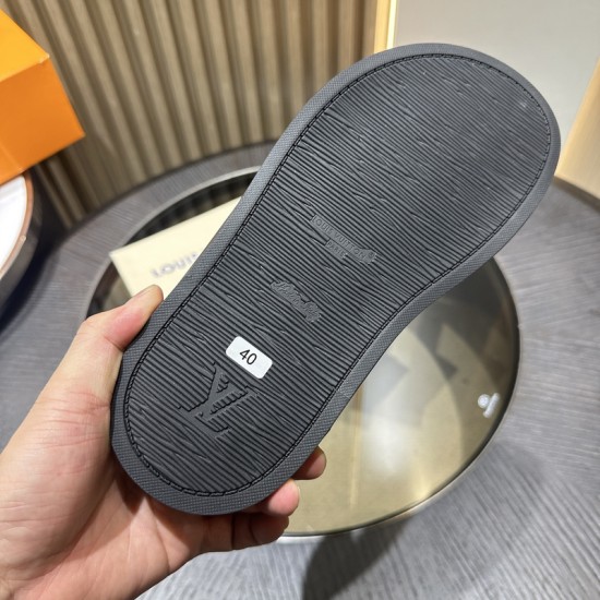 L-CROSSKICK-V SLIDES LLL035