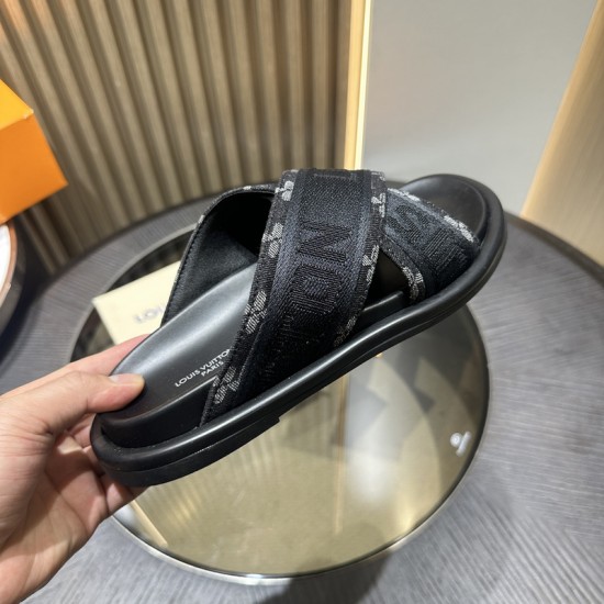 L-CROSSKICK-V SLIDES LLL035