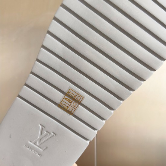 L-CROSSKICK-V SLIDES LLL011