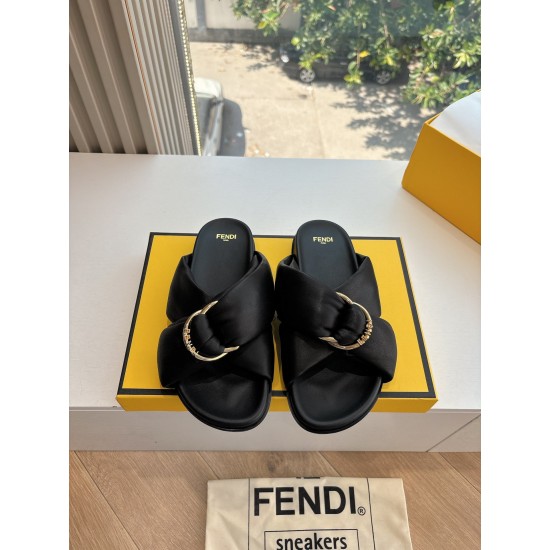 F**di Slides FD003