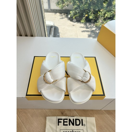 F**di Slides FD003