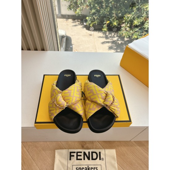 F**di Slides FD002