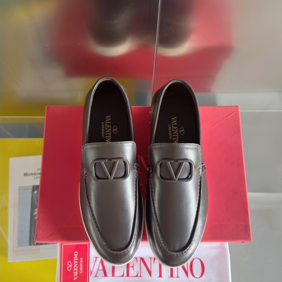 Va1e*ntin0 Loafers VSD034