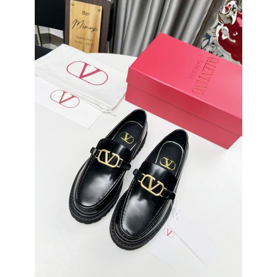 Va1e*ntin0 Loafers VSD033