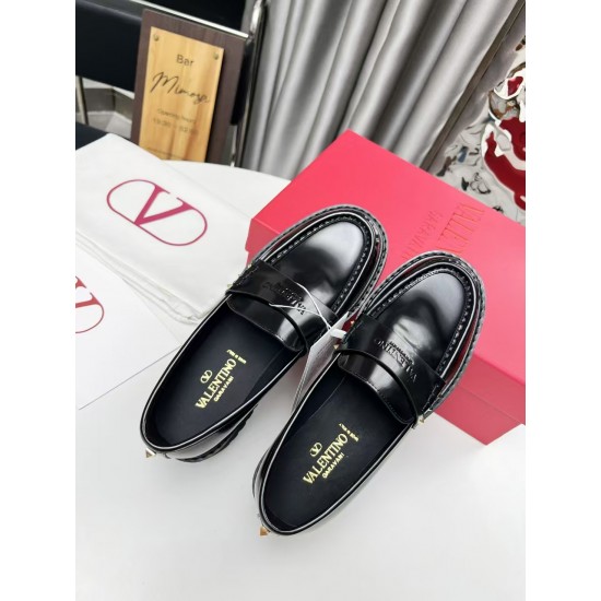 Va1e*ntin0 Loafers VSD032