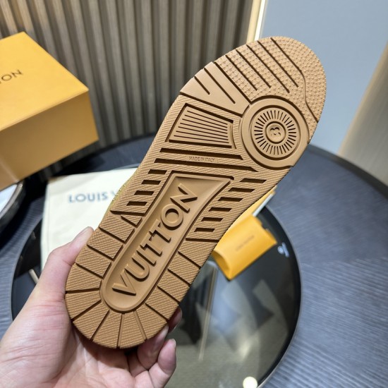 L0uis V*1t*on Sneaker LL042