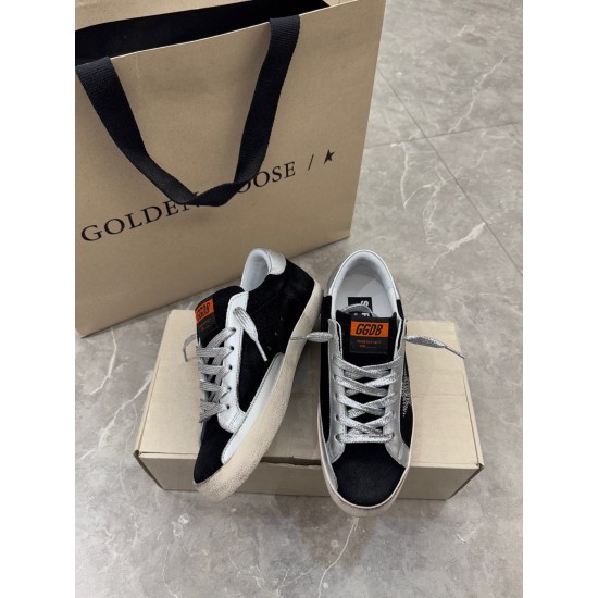GOLDEN GOOSE SNEAKERS GO032