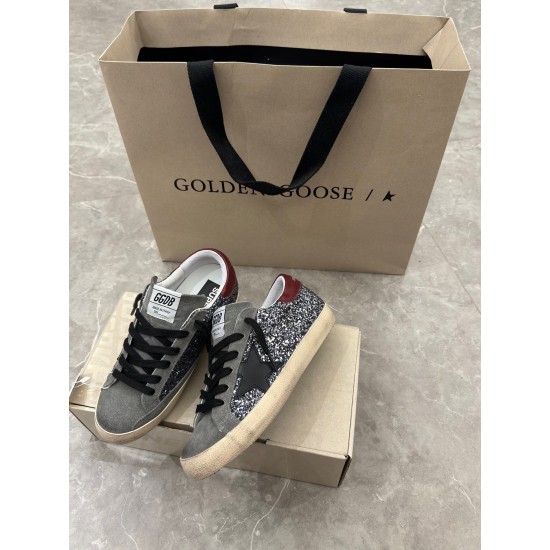 GOLDEN GOOSE SNEAKERS GO024