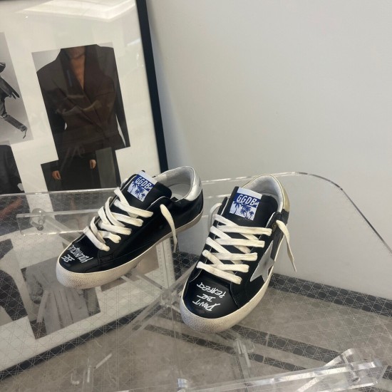 GOLDEN GOOSE SNEAKERS GO021