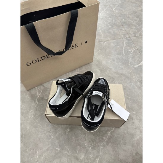 GOLDEN GOOSE SNEAKERS GO018