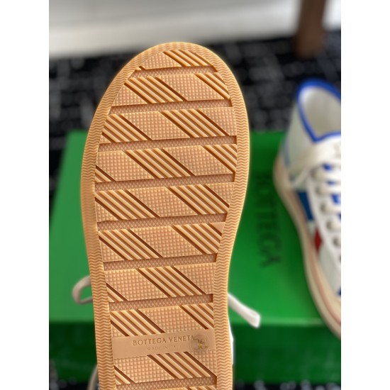 B0T*EGA VENE*A SNEAKERS BV034