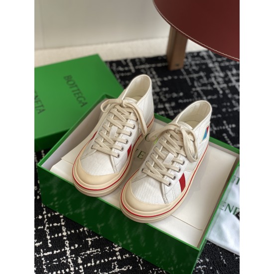 B0T*EGA VENE*A SNEAKERS BV033