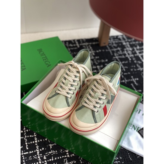 B0T*EGA VENE*A SNEAKERS BV032