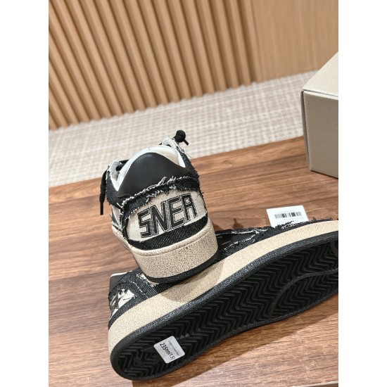 GOLDEN GOOSE SNEAKERS GO017