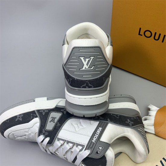 L0uis V*1t*on Sneaker LL033
