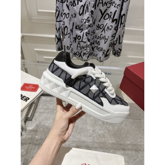 Va1e*ntin0 SNEAKERS VSD015