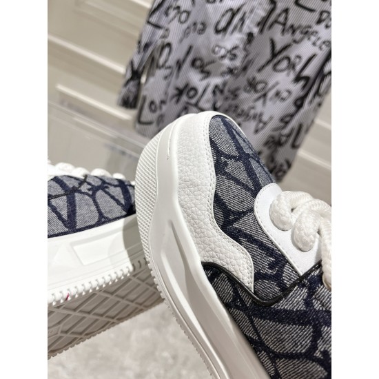 Va1e*ntin0 SNEAKERS VSD015