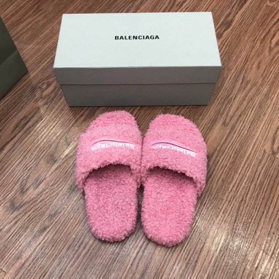 Ba1en*iaga Slippers BBS-023