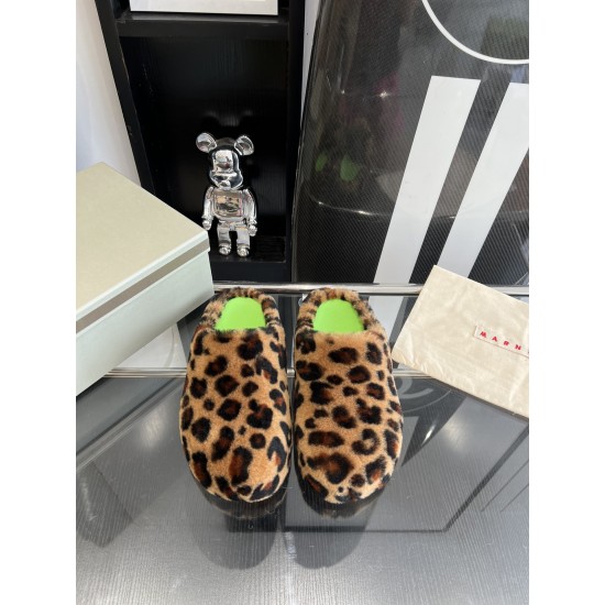 MARNI SLIDES MA018
