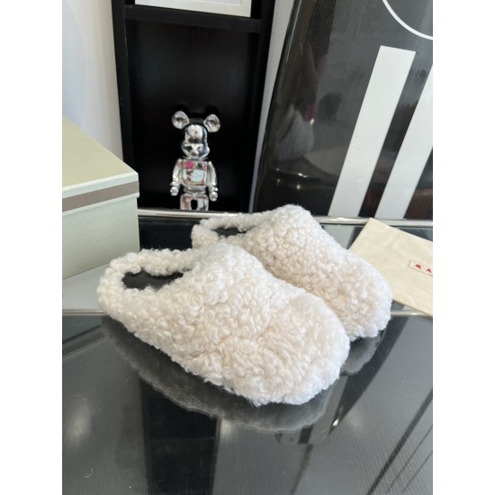 MARNI SLIDES MA009