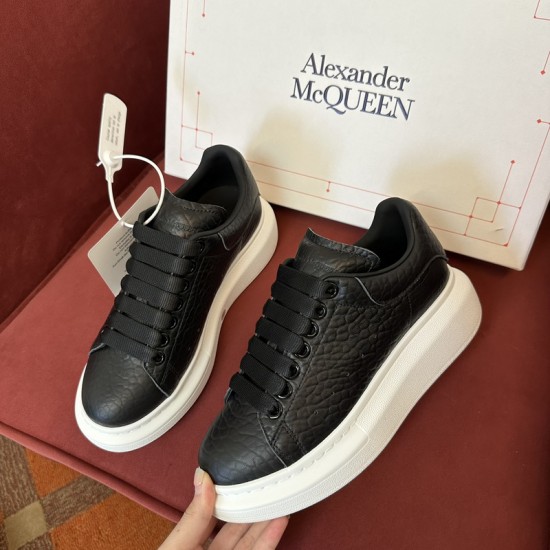 Mcqv*en sneakers - MC061