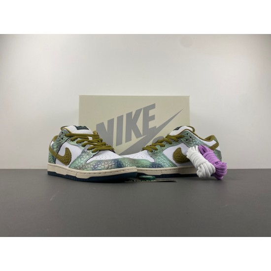 Alexis Sablone x Dunk Low SB 