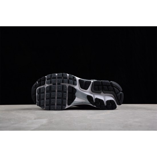 Nike Zoom Vomero 5 Oatmeal (women