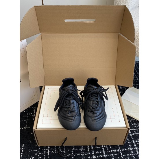 Mcqv*en sneakers - MC059