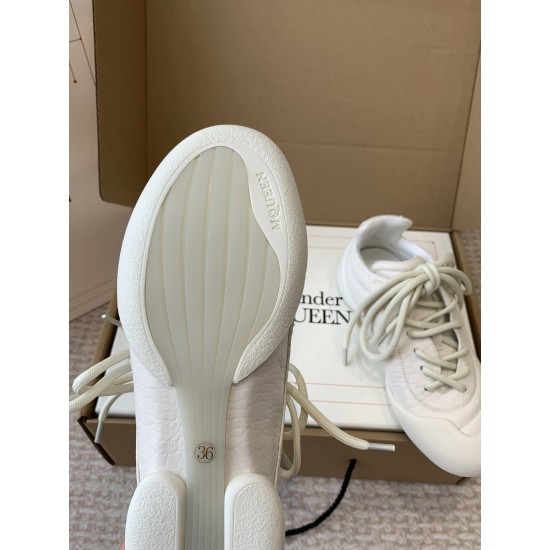 Mcqv*en sneakers - MC058