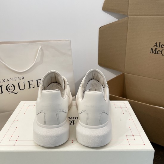 Mcqv*en sneakers - MC046