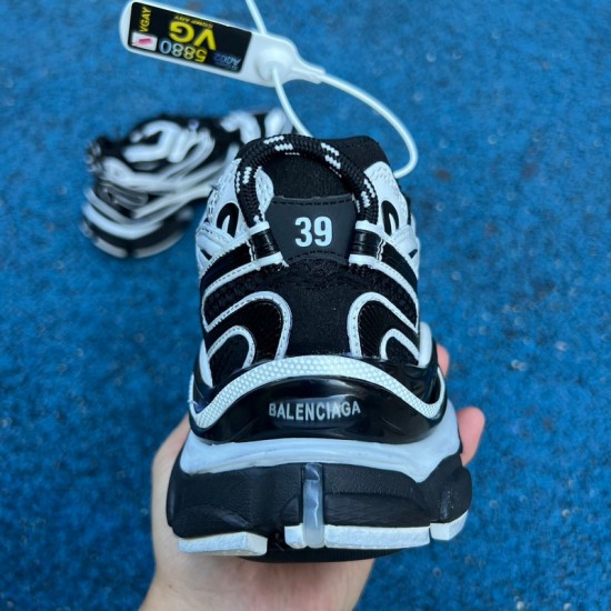 Ba1en*iaga Runner - BR026