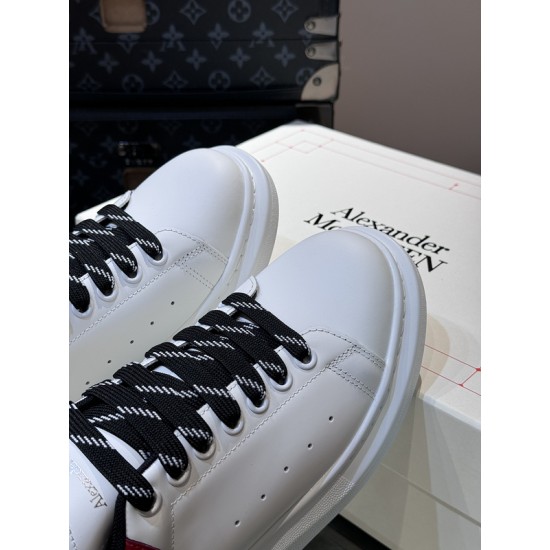 Mcqv*en sneakers - MC032