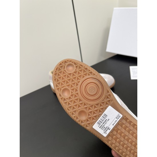Ma1s0n Marg*e1a Sneakers MM015
