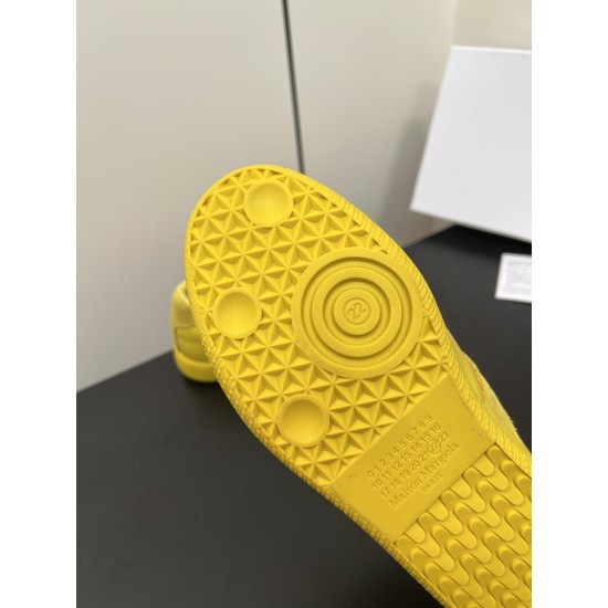 Ma1s0n Marg*e1a Sneakers MM009