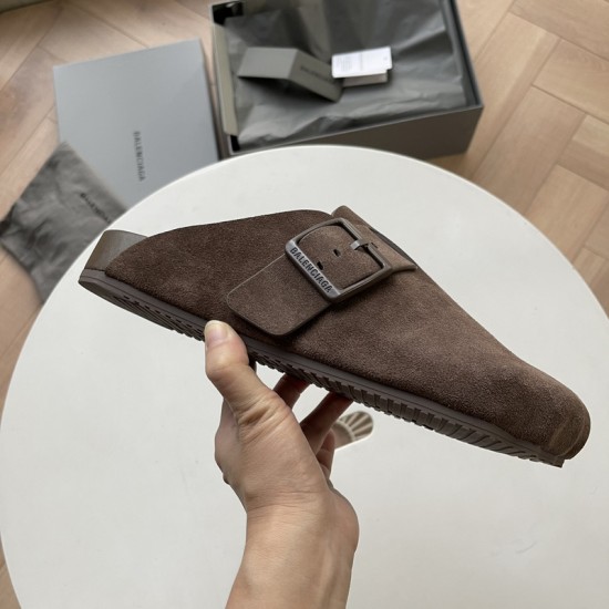 Ba1en*iaga Slippers BBS-015