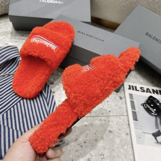 Ba1en*iaga Slippers BBS-003