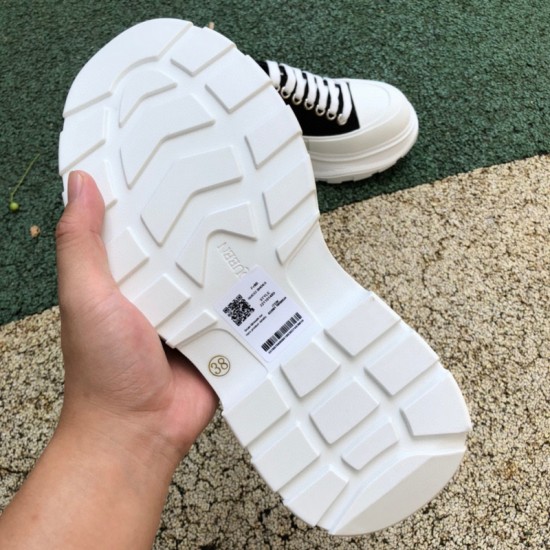 Mcqv*en sneakers - MC018