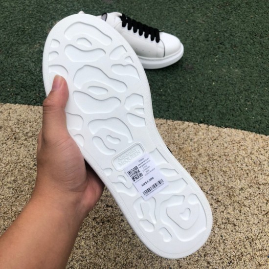 Mcqv*en sneakers - MC010