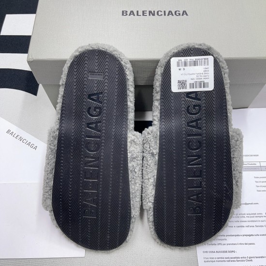 Ba1en*iaga Slippers BBS-002