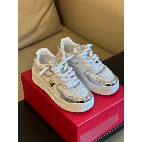 Va1e*ntin0 SNEAKERS