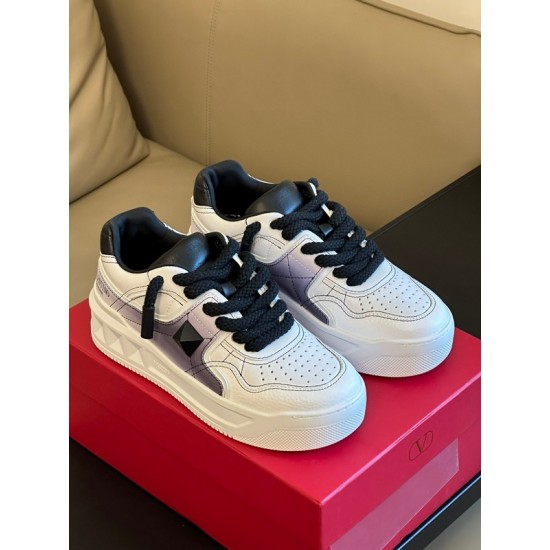 Va1e*ntin0 SNEAKERS